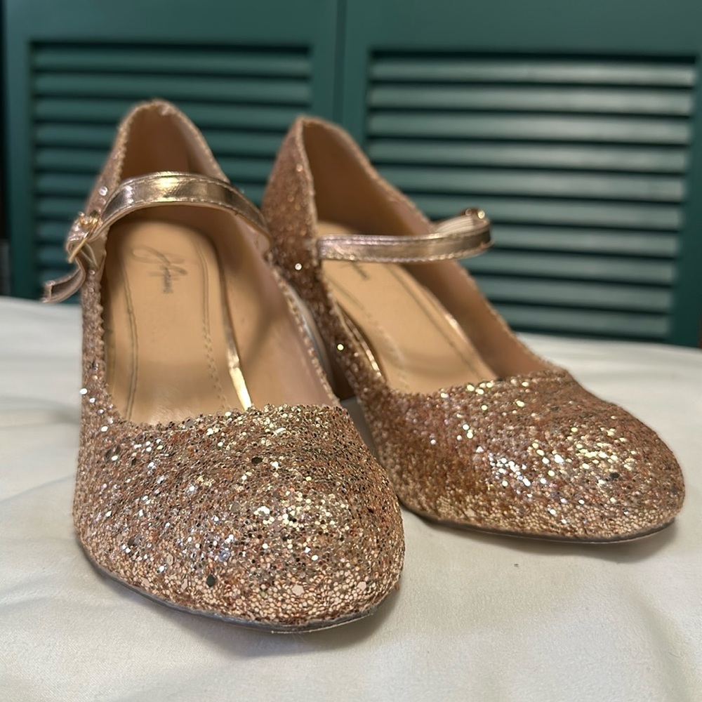 Sequin Pumps